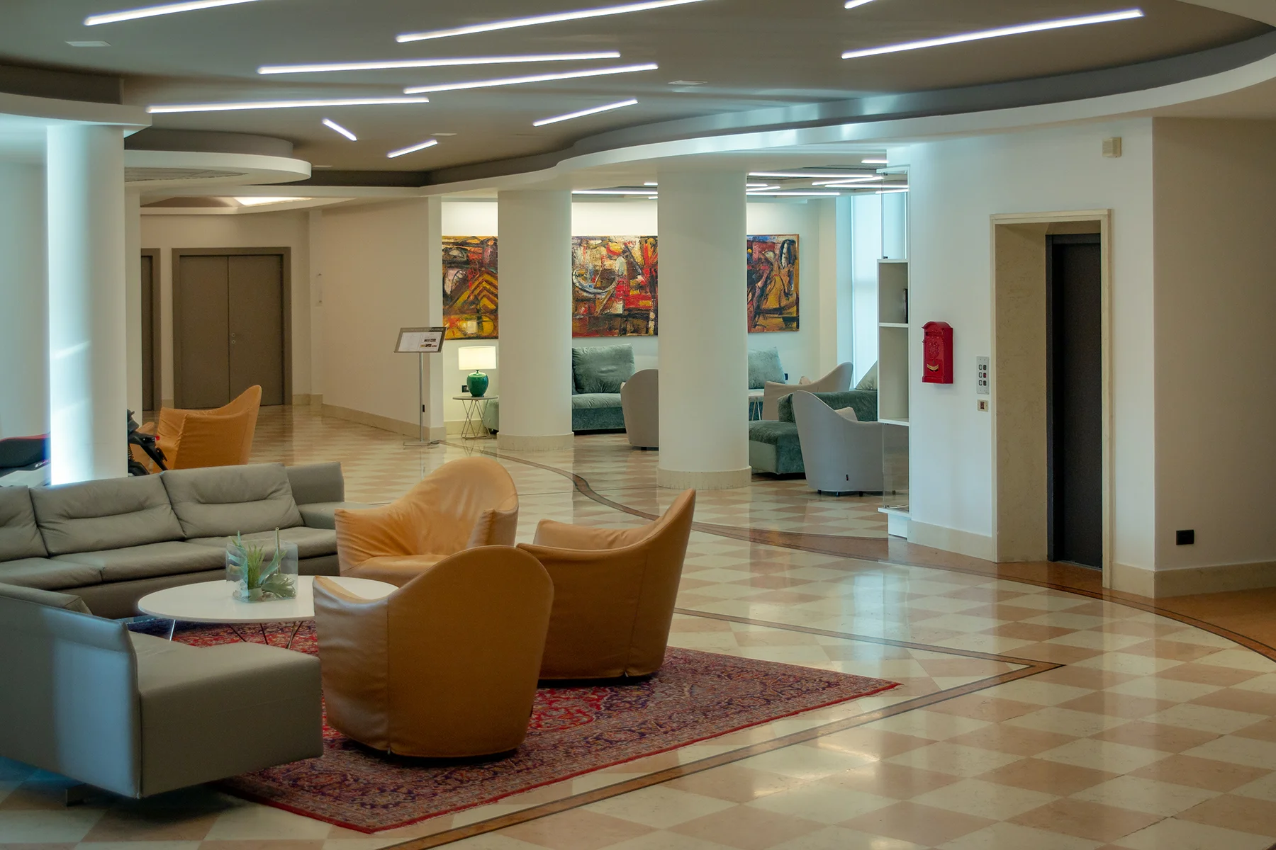 hotel-president-hall-7